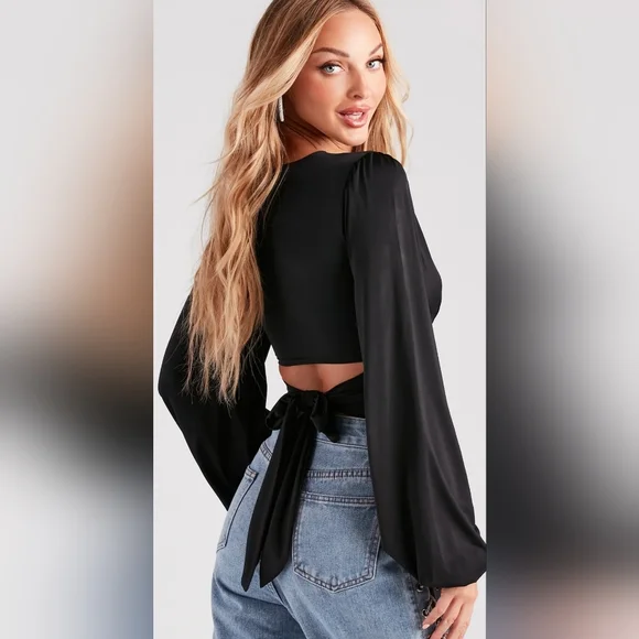 Plunge Tie-Back Crop Top Red - Picture 4 of 4